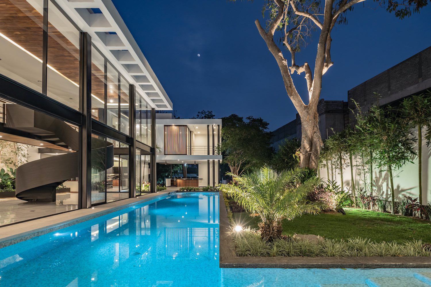 VILLA 02