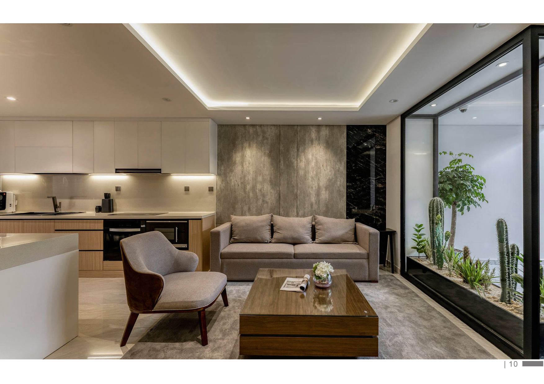 AKQ_HOUSE