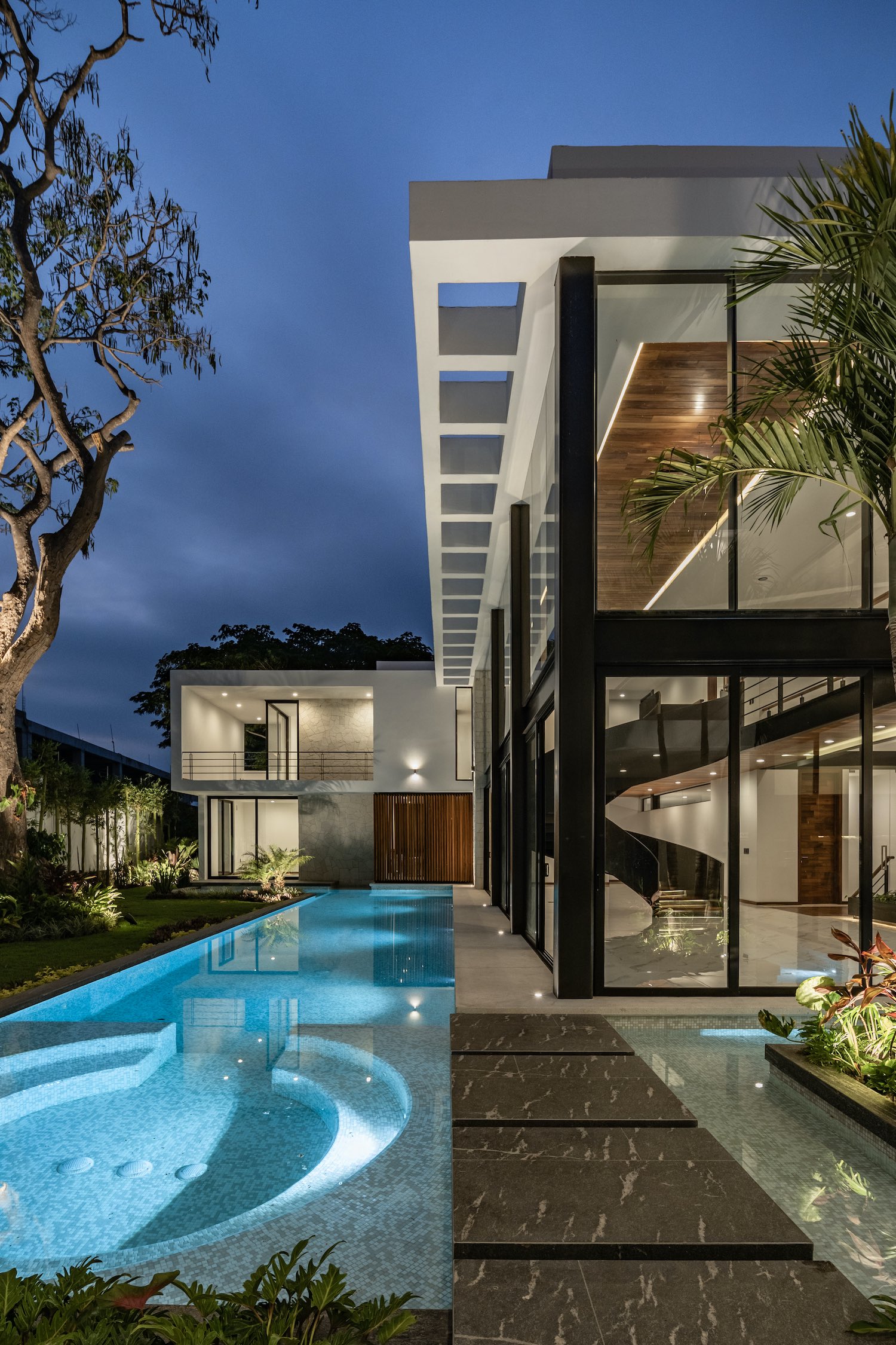 VILLA 02