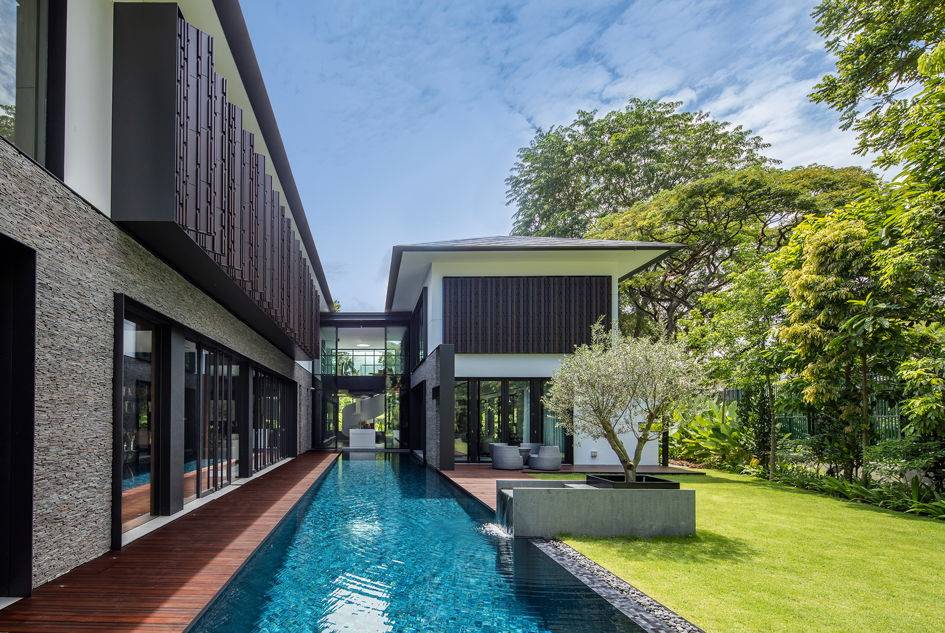 VILLA 04