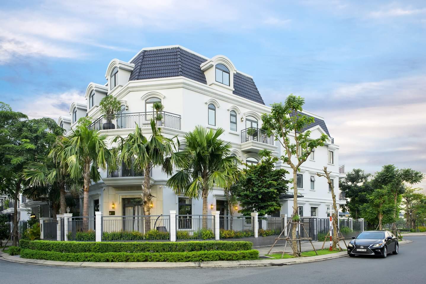 NHÀ MẪU LAKEVIEW