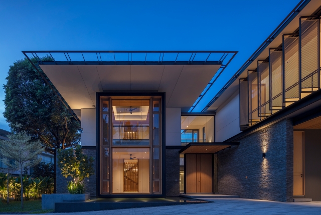 VILLA 04